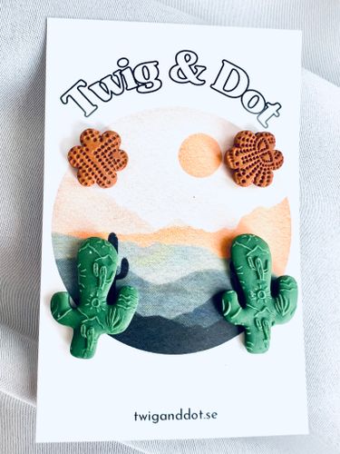 Green Cactus Cactus + Terracotta boho flower