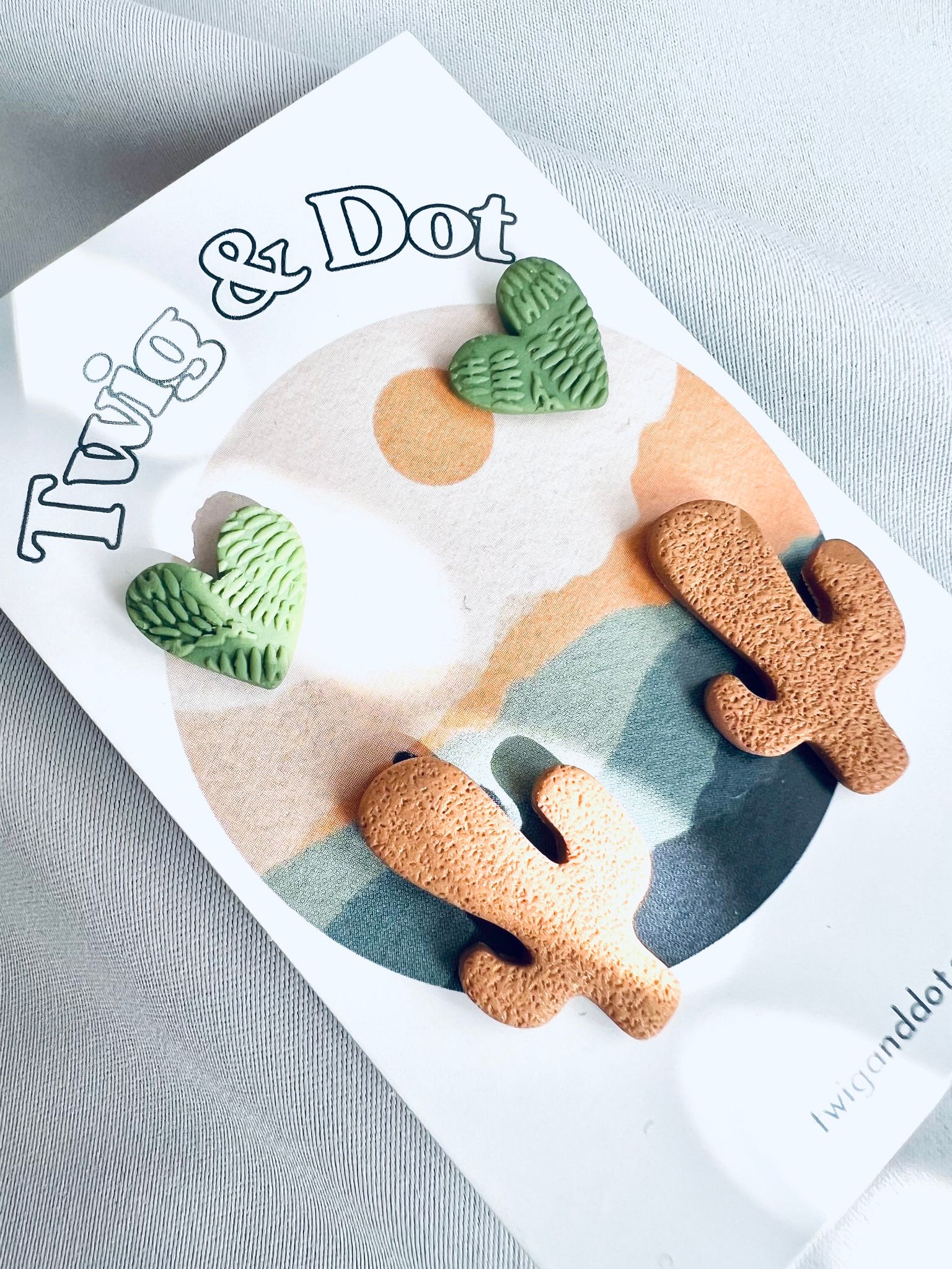 Sandy Cactus + Canyon green heart