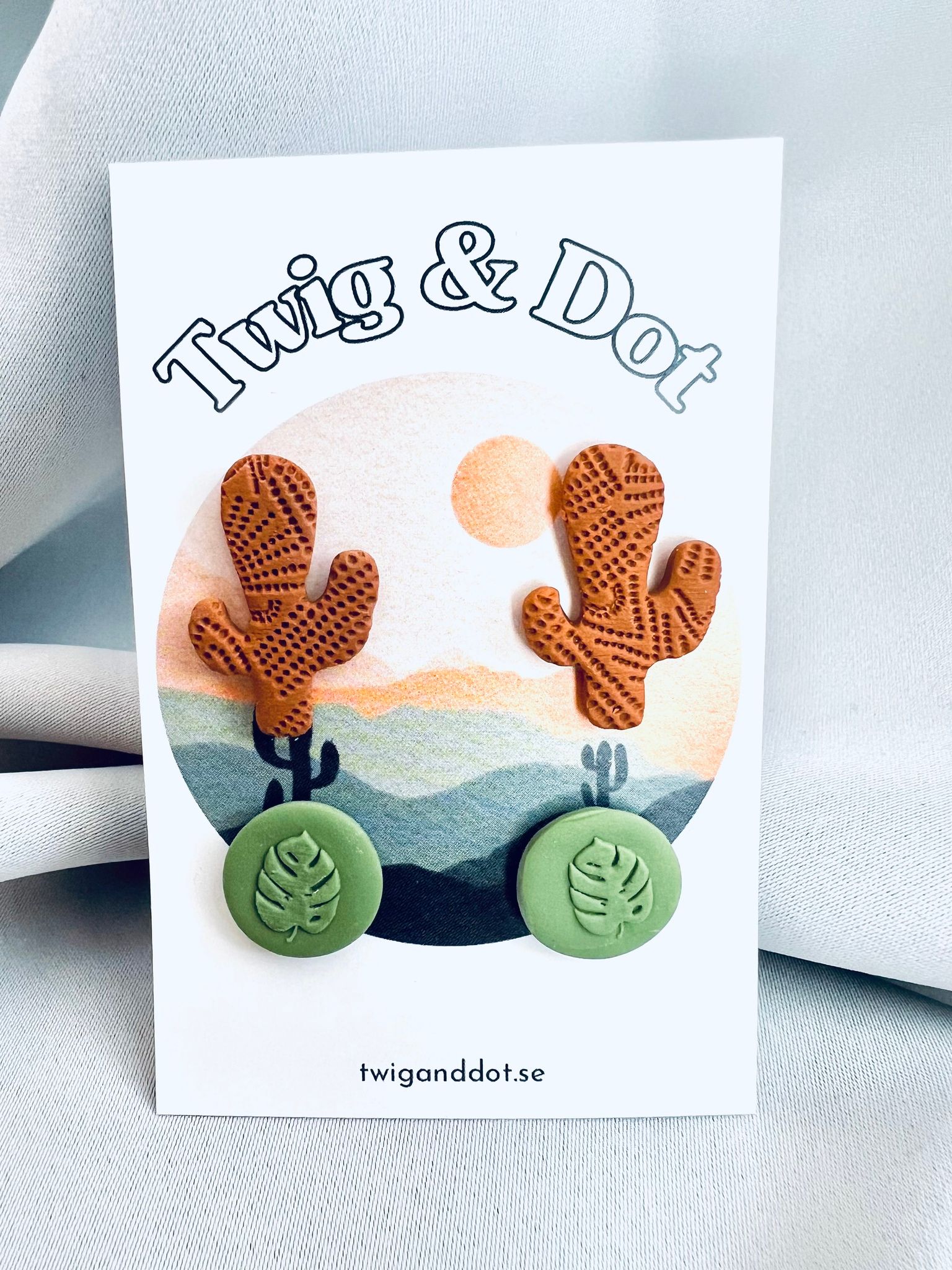 Terracotta boho Cactus + Monstera button