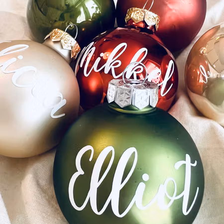 ”Sleigh Ride” Julkula med namn - Glas