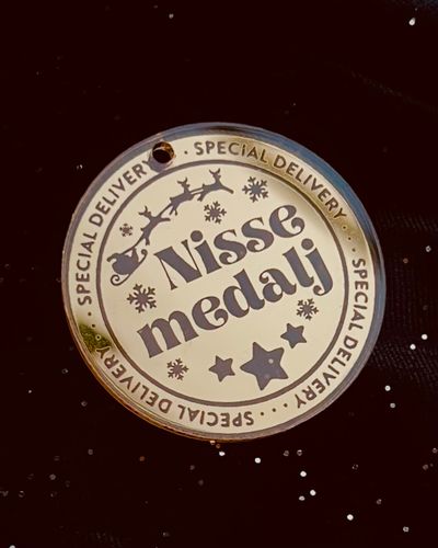 Nisse-Medalj! Nissen flyttar ut eller in!