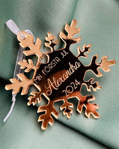 Snöflinga med namn ”Min första jul” - Guldakryl