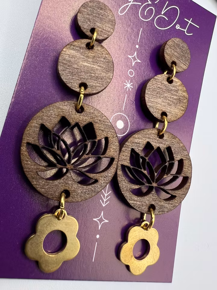 Dark Wood & Gold - Lotus Flower