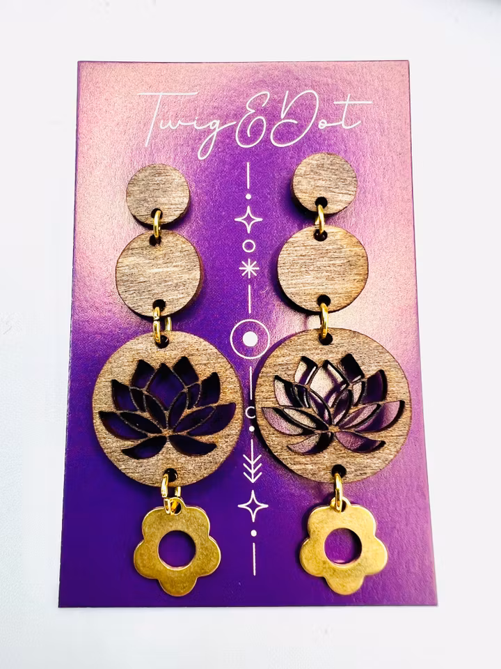 Dark Wood & Gold - Lotus Flower