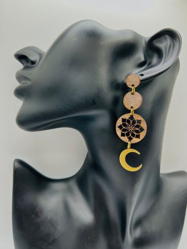 Dark Wood & Gold - Half moon flower