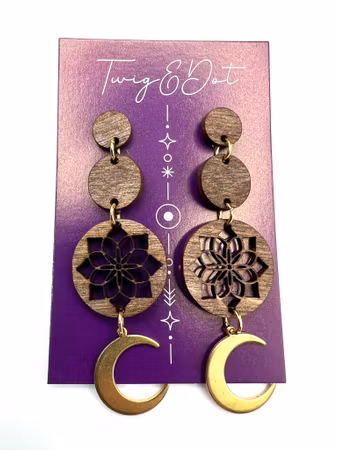 Dark Wood & Gold - Half moon flower