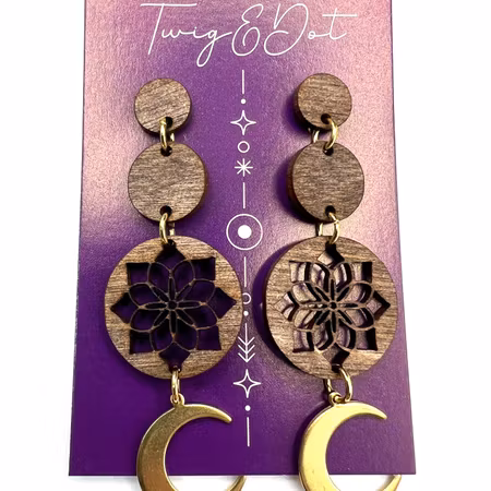 Dark Wood & Gold - Half moon flower