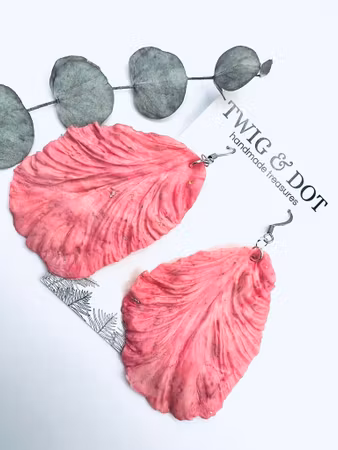 Pink marble Tulip petal