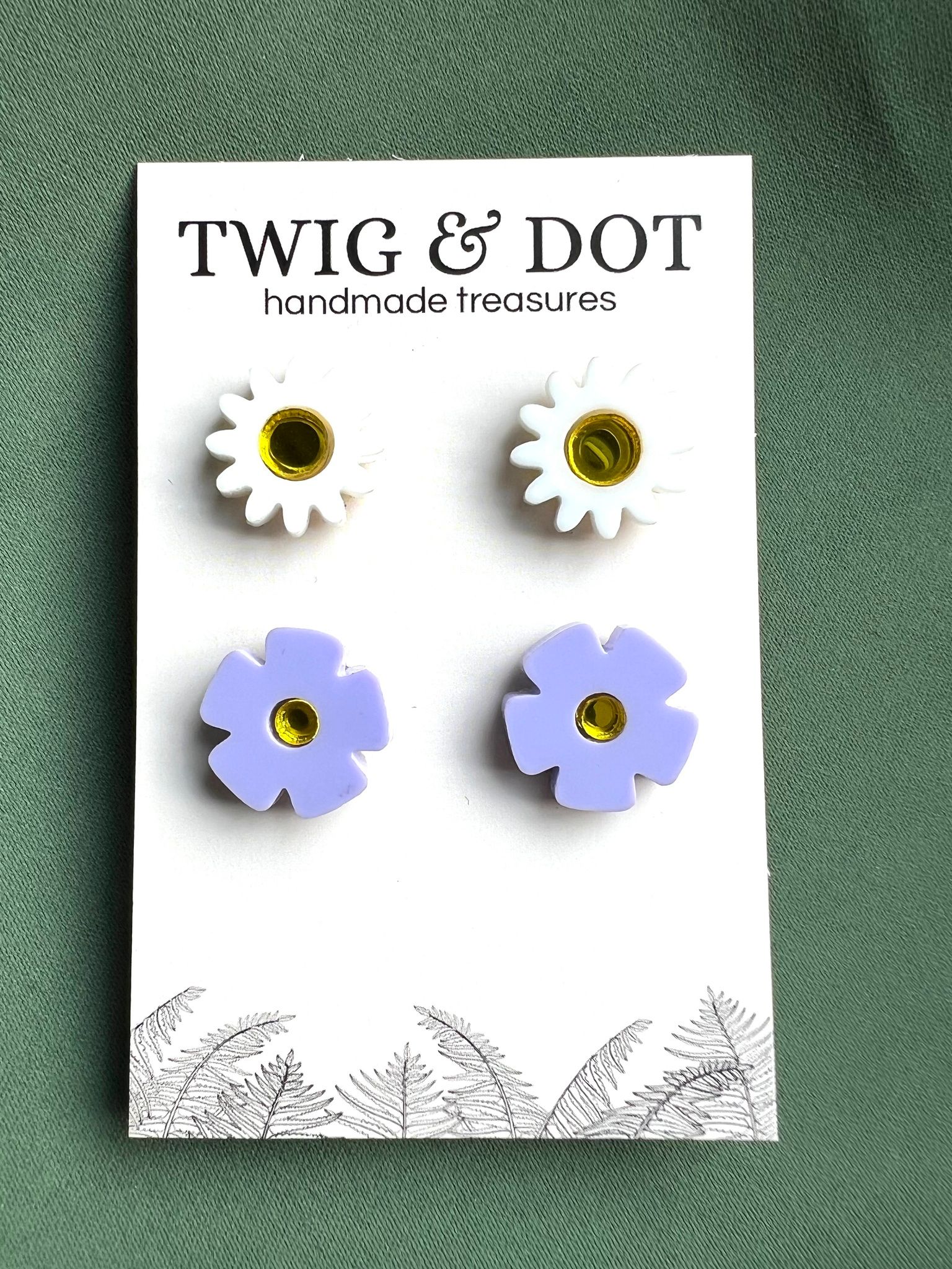 Mini Periwinkle & White Daisy