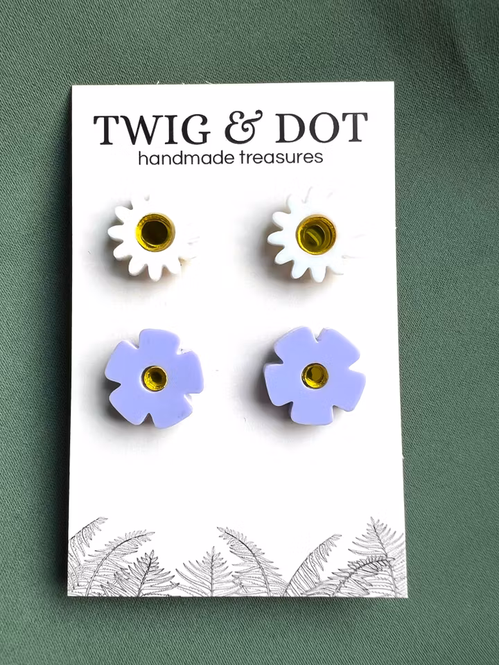 Mini Periwinkle & White Daisy