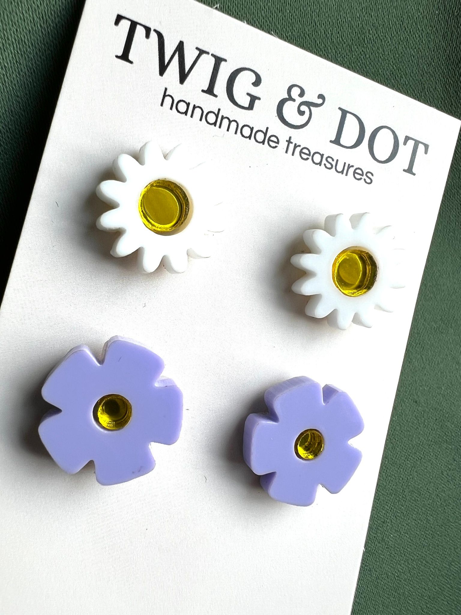 Mini Periwinkle & White Daisy