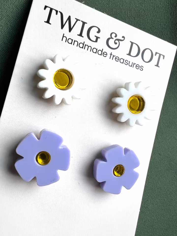 Mini Periwinkle & White Daisy