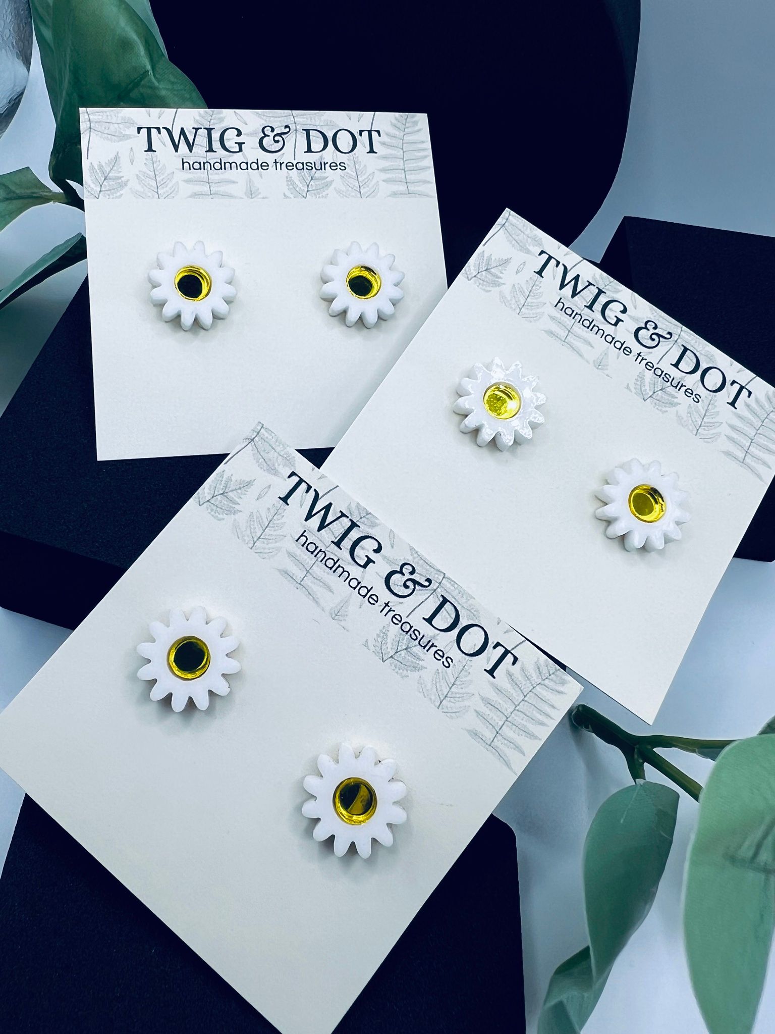 White Daisy