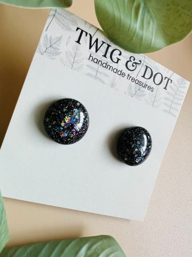 Black space - Button Studs
