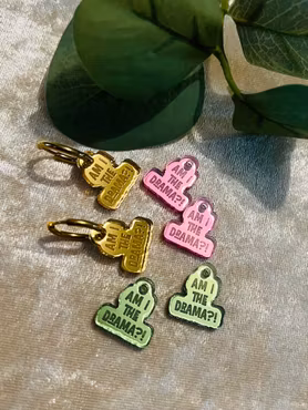 Am I the drama?! - 2 berlocker