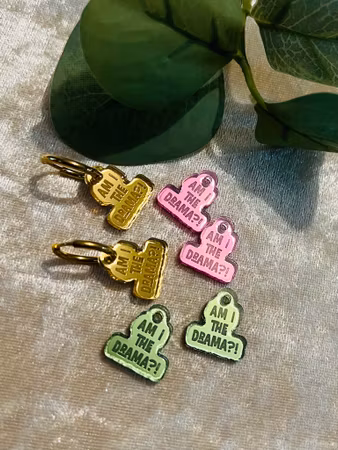 Am I the drama?! - 2 berlocker