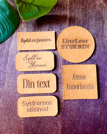 Konstläderlappar/Etiketter - egen text
