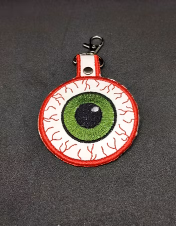 Broderad nyckelring - Eyeball