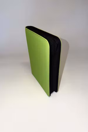 Grön Toploader 4-pocket zip-binder för 112 kort
