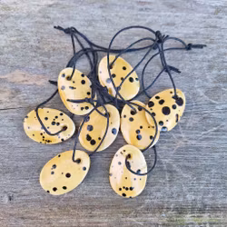 Miniägg gul prickar