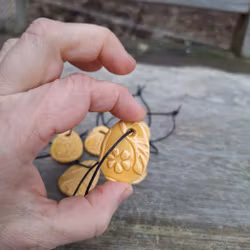 Miniägg gula mönstrade