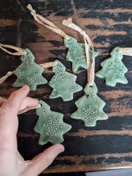Gran-hänge med snöflingemönster