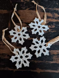 Snöflinga kantig udd