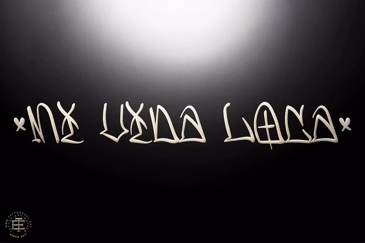 Cholo Typeface