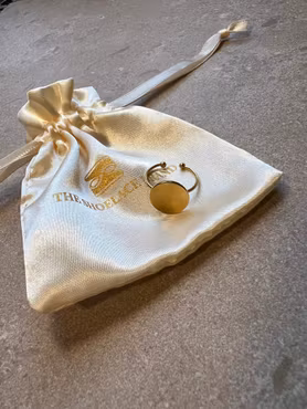 Button base justerbar ring guld