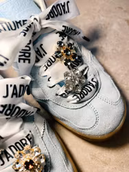 Elastic fit shoe charm, skosmycke, svart/guld