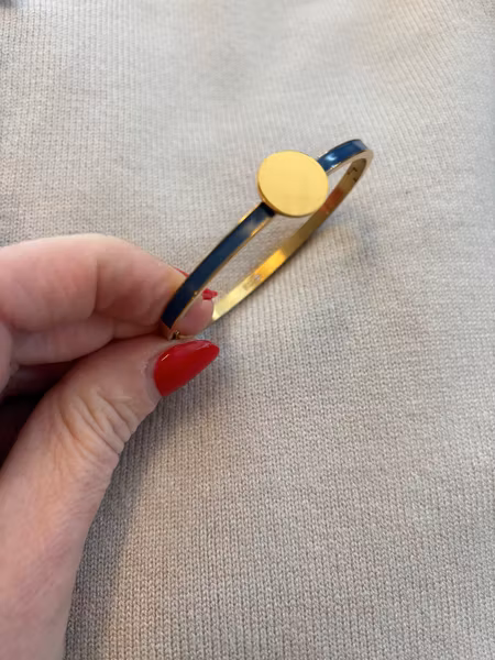 Dusty blue Gold Cuff Bracelet – Button Base, armband