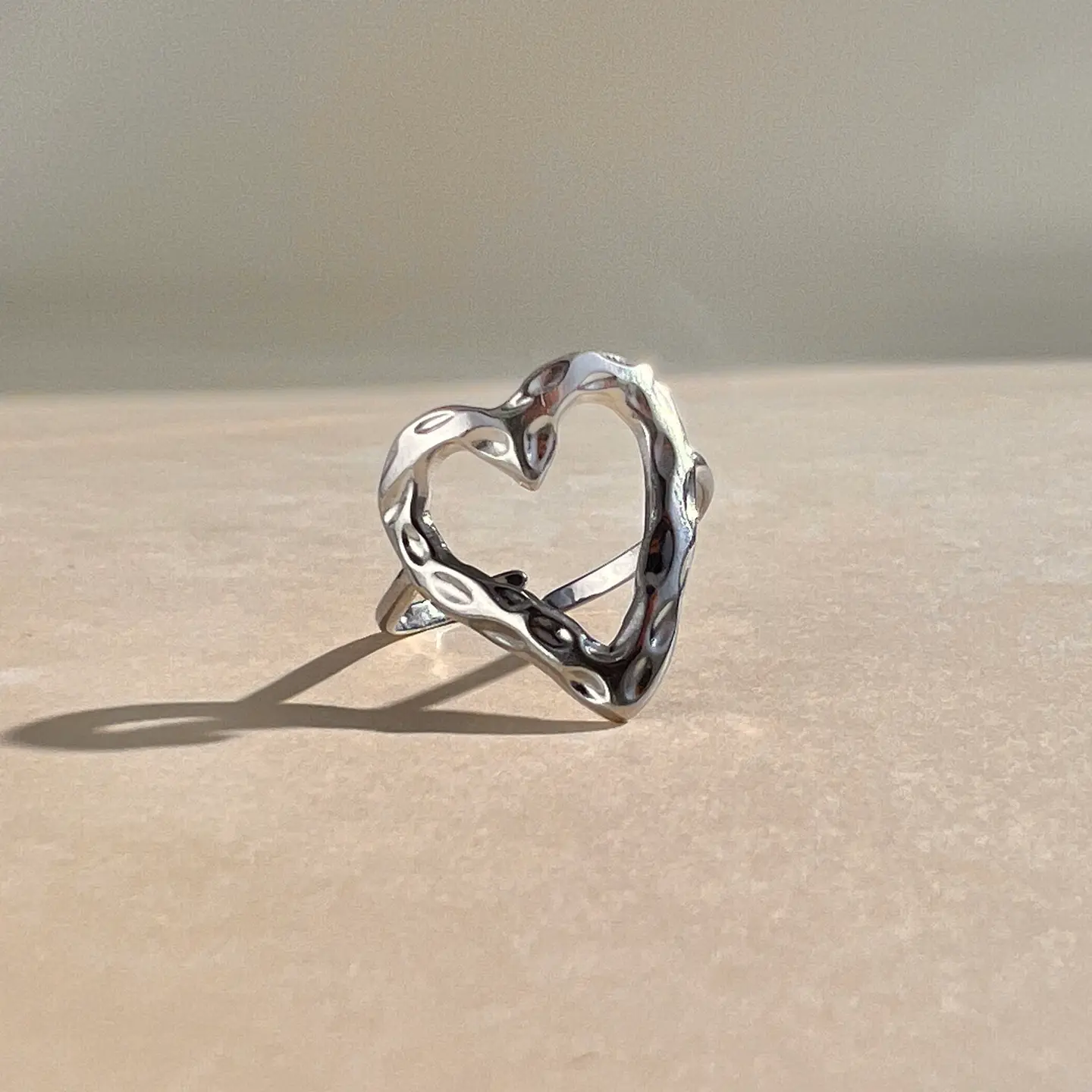Almida ring med hjärta, silver