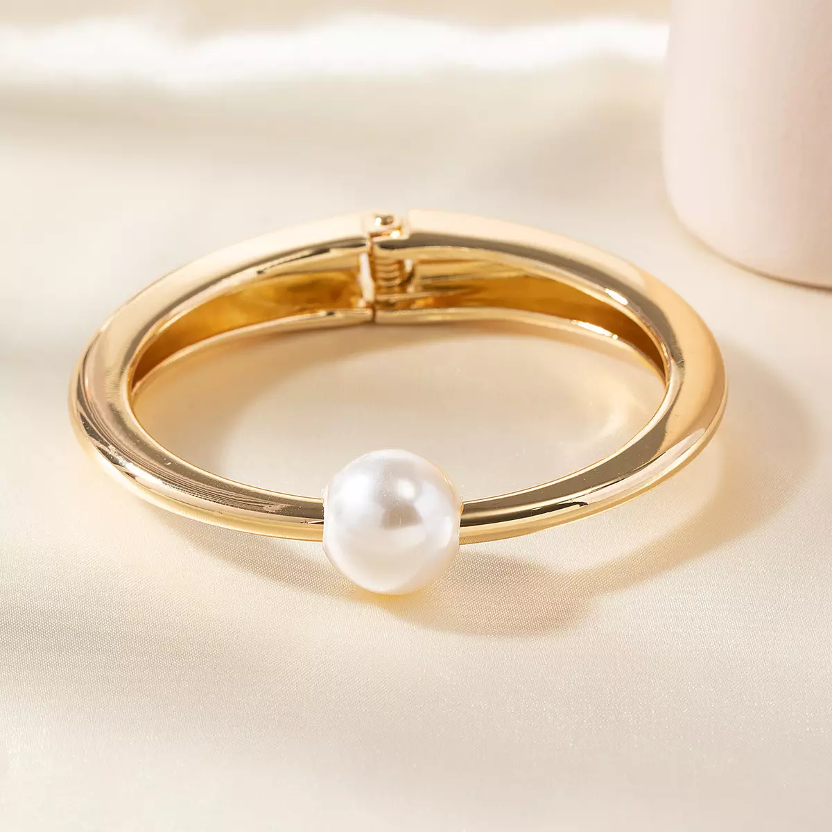 Stella armband med pärla