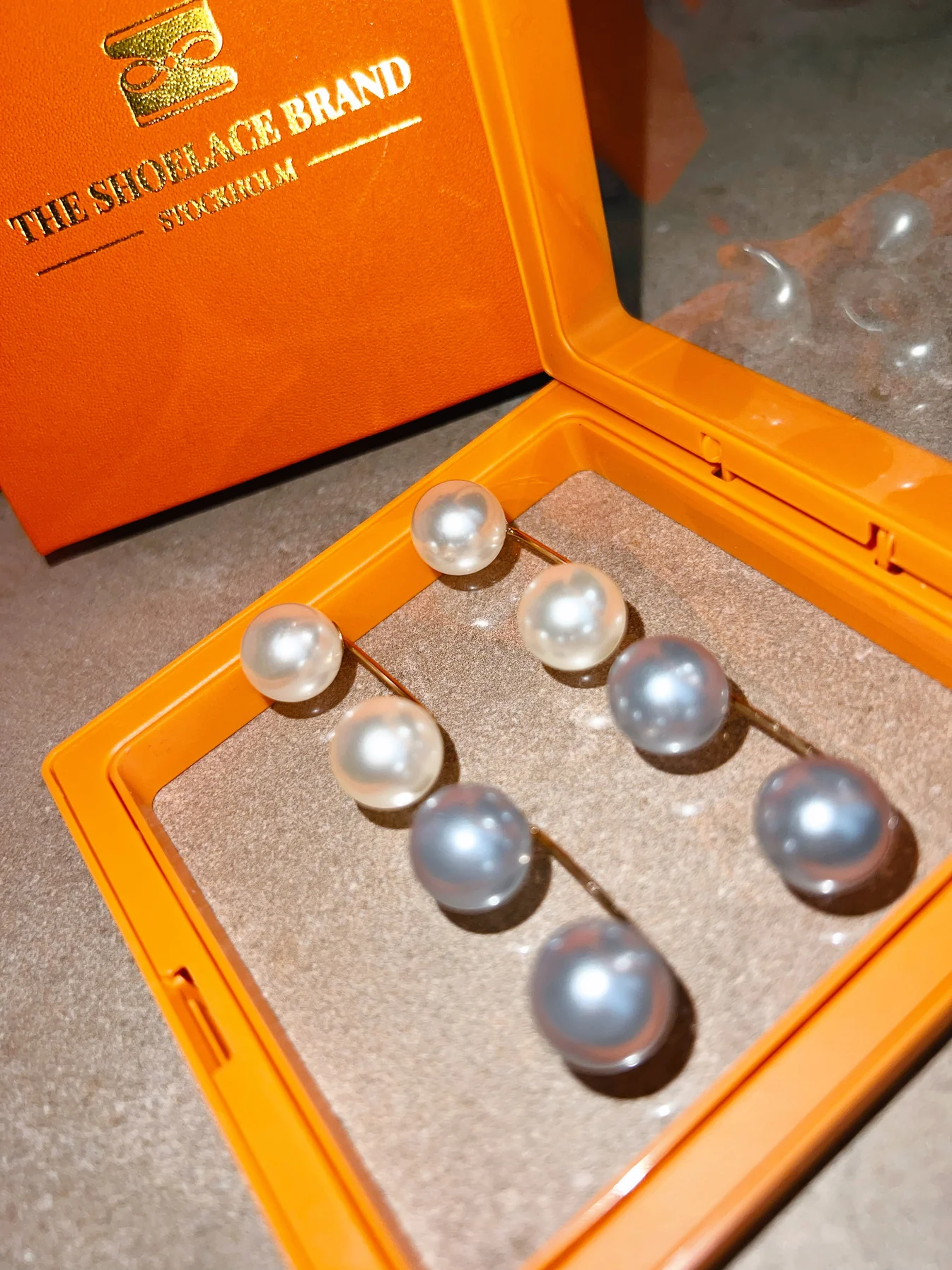 Pearl Hook Vit