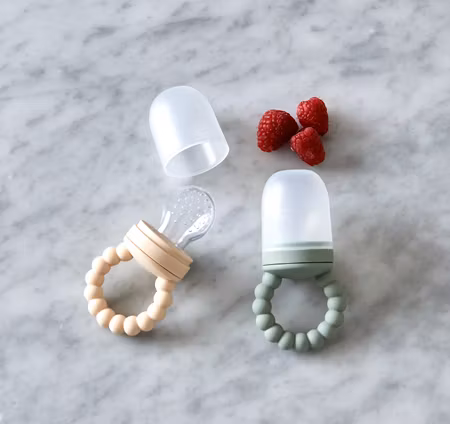 Jack o Juno - Bubble Fruit Feeder - Milk