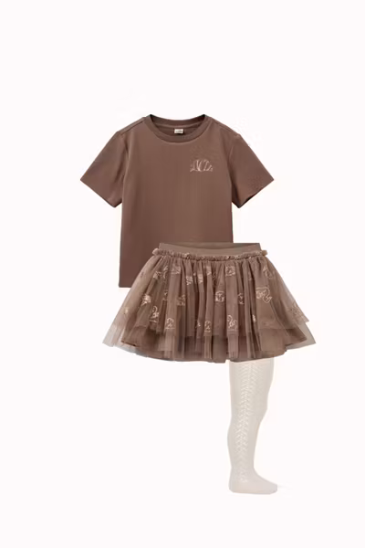 Matchat Set - Sofie Schnoor Astask T-shirt & Siggysk Skirt m. Condor Warm Cotton Tights with Side Openwork - Linnen