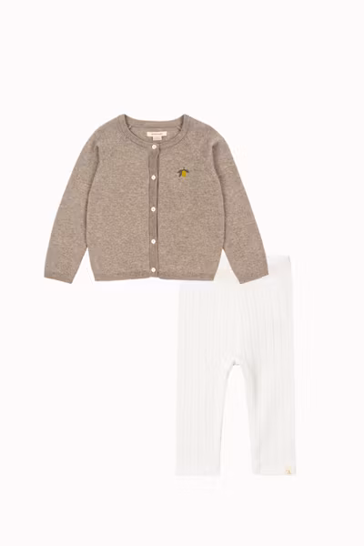 Matchat Set - Konges Sløjd Mattou Knit Cardigan Light Brown & Lil'Atelier Slim Baby Leggings Coconut Milk
