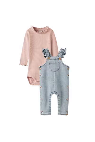 Lil'Atelier - Set Slim Rib Baby Body Cameo Rose &  Loose Denim Flower Hängselbyxa