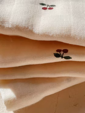 Konges Sløjd - 1st Muslin Cloth - Cherry