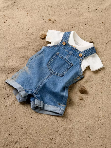 Name it - Set Hofman SS Polo Body Cloud Dancer & Lou Baby Denim Shorts Hängselbyxa