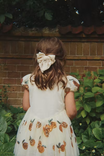 Konges Sløjd - Aries Sequin Bow Hair Clip - White Smoke