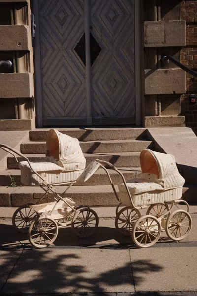 Konges Sløjd - Minnie Doll Pram - Lemon