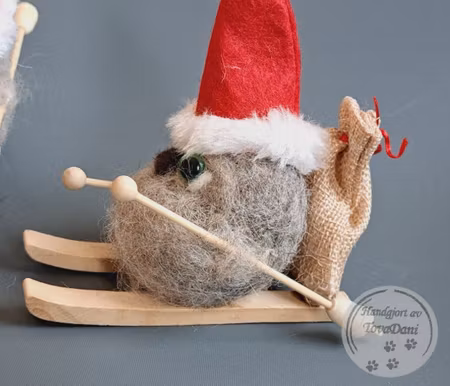 Julugglor på skidor