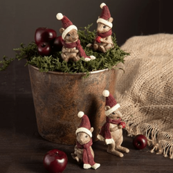 Julmus med tomteluva och halsduk