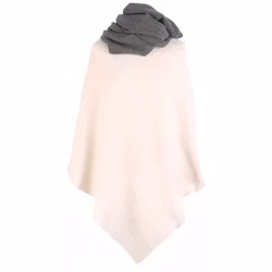 Poncho naturvit ull Mariedal jacquard