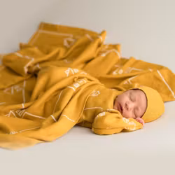 Ekologisk babyfilt Hus senapsgul MicuMicu