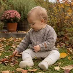 Babykofta mönsterstickad 100% merinoull mullvad
