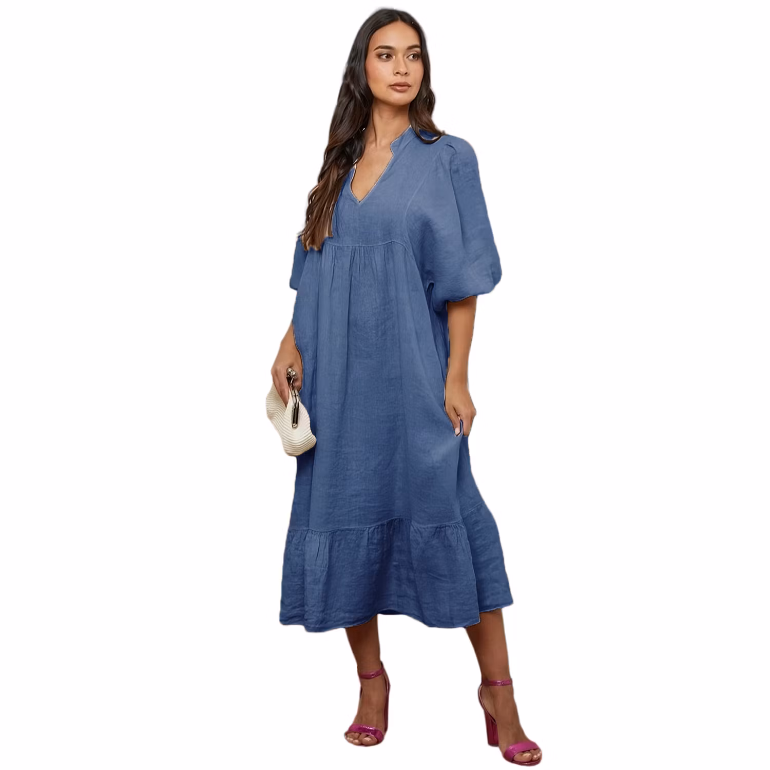 Fräsch blå klänning i 100% linne. Romantisk sommarklänning med avlappnad passform.