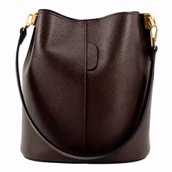 Väska i läder bucket bag mörkbrun