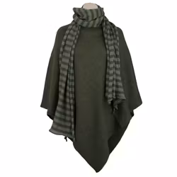 Poncho mossgrön ull Mariedal jacquard